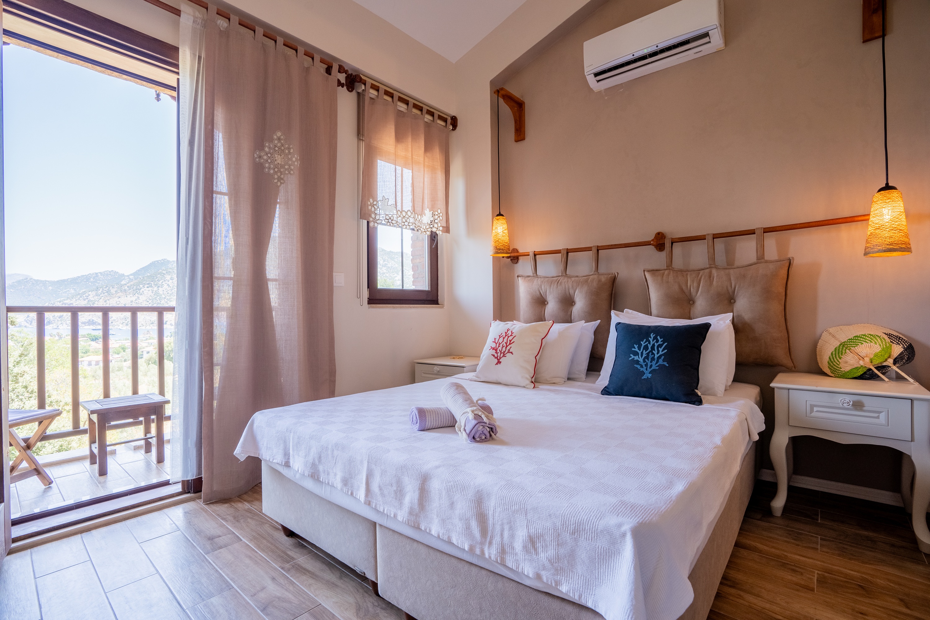 Deniz Manzaralı, Çift Kişilik Oda